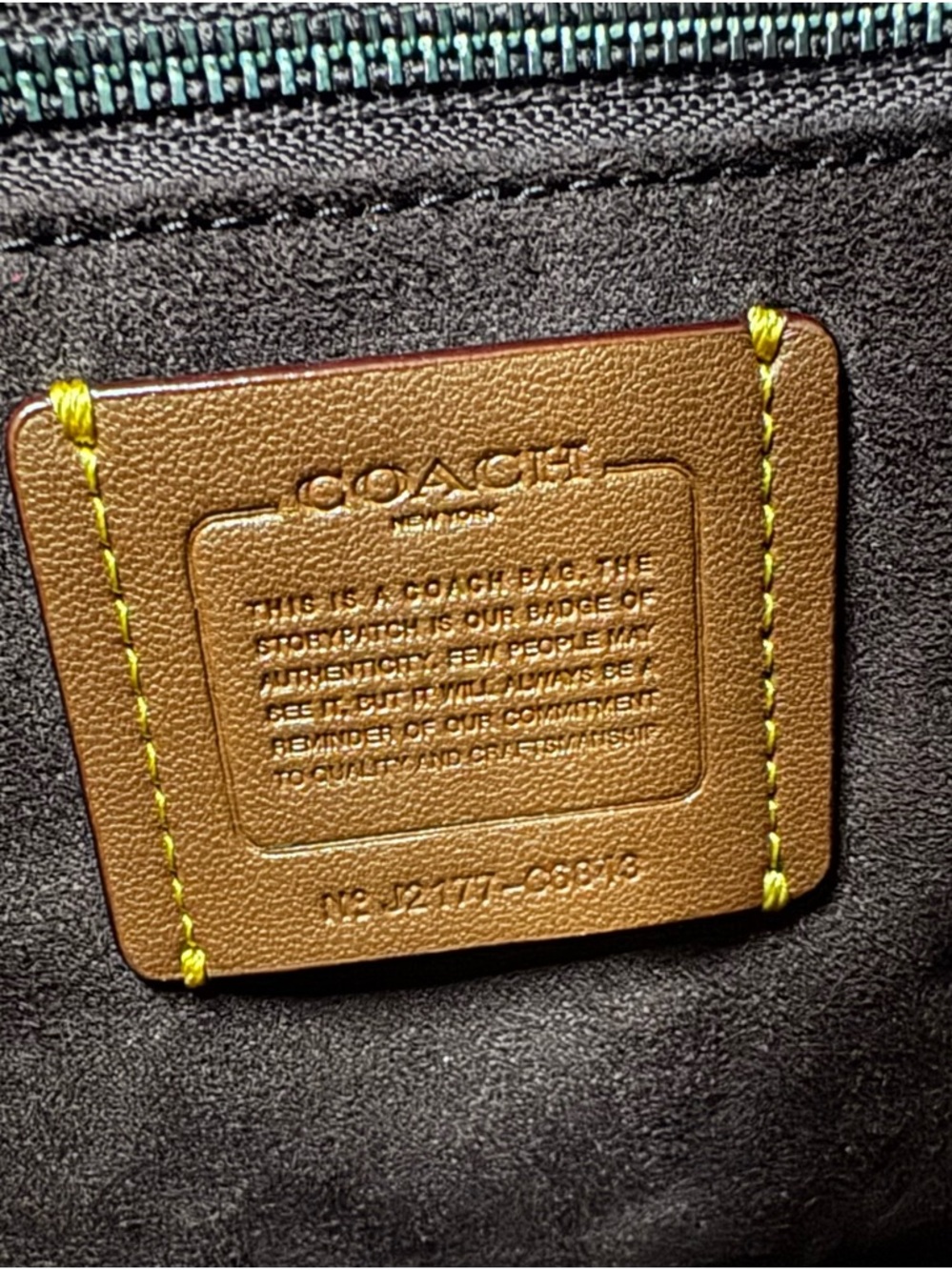 Coach Colorblock Leather Field Bucket Bag NWOT - Picture 13 of 15